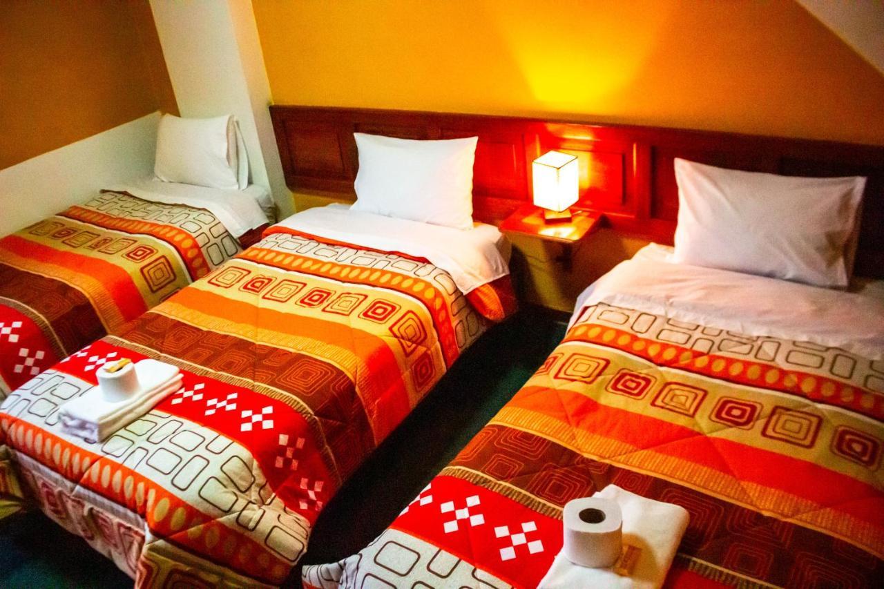 Center Hostel *